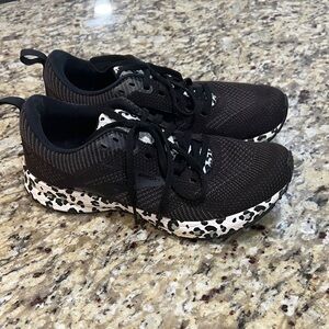 Brooks Women's Black and White Athletic Shoes